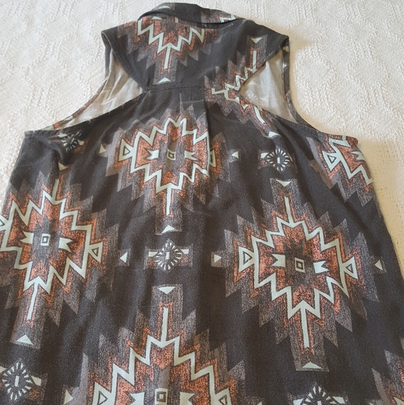 Women's Sz XS Sleevless Button Front Top Bundle - Picture 2 of 8